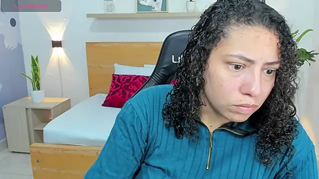 aixa 15 online show from 03/18/25, 11:33