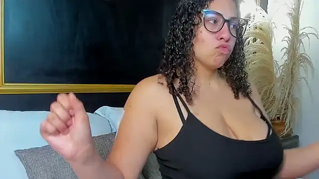 aixa 15 online show from 11/01/25, 12:32