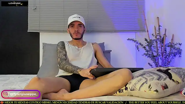 Tylergiuseppe  online show from 02/10/25, 02:26