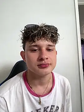 Nathan Bluee online show from 04/09/26, 04:13