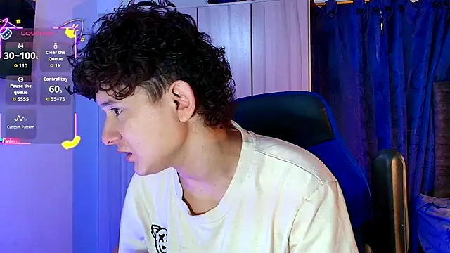 Nathan Bluee online show from 12/15/25, 04:02