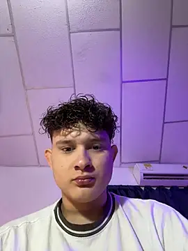 Nathan Bluee online show from 12/02/25, 03:36