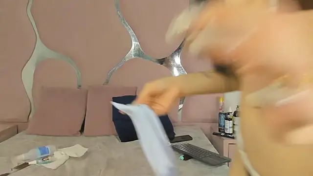 Freyaht online show from 03/04/26, 05:15