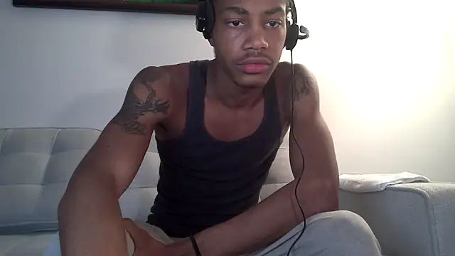 Snapshot of Skinnyblackman chatting on 10/17/25, 10:55 Skinnyblackman online show from 10/17/25, 10:55