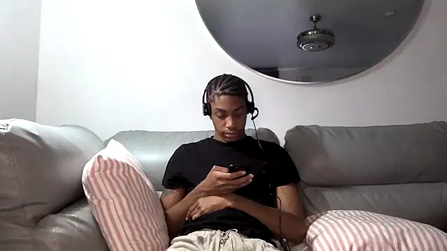 Snapshot of Skinnyblackman chatting on 10/07/25, 10:11 Skinnyblackman online show from 10/07/25, 10:11