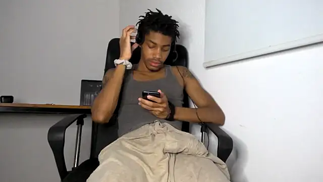 Skinnyblackman online show from 05/17/26, 06:46