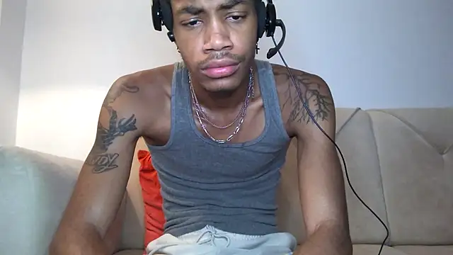 Skinnyblackman online show from 11/11/25, 01:44