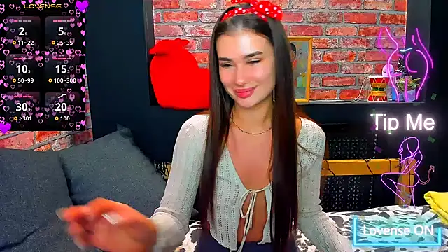 UrJoyy online show from 11/01/25, 03:24