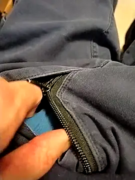 Meriozoro online show from 11/18/25, 03:37