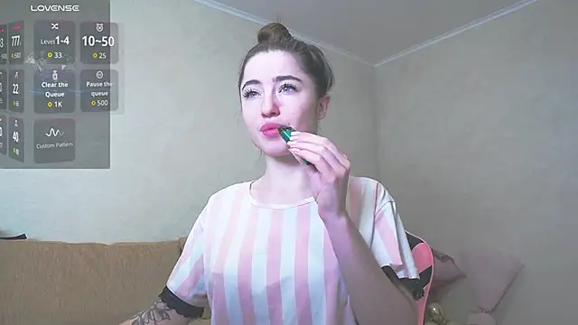 Luxuryalma online show from 02/25/26, 09:09