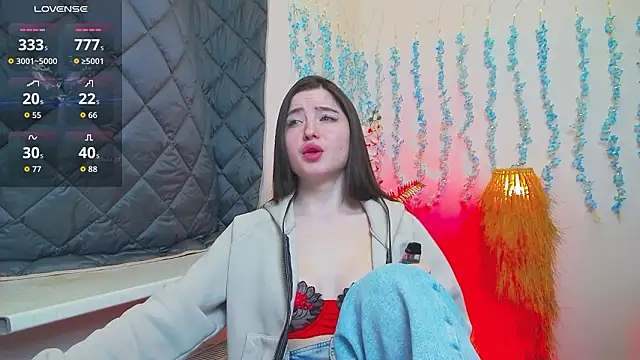 Luxuryalma online show from 03/27/26, 08:26