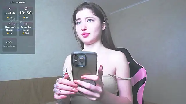 Luxuryalma online show from 04/20/26, 07:22