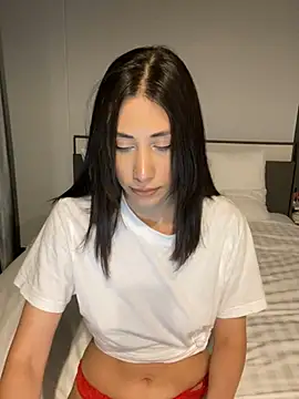 Snapshot of Sophiehii chatting on 02/17/25, 11:44 Sophiehii online show from 02/17/25, 11:44