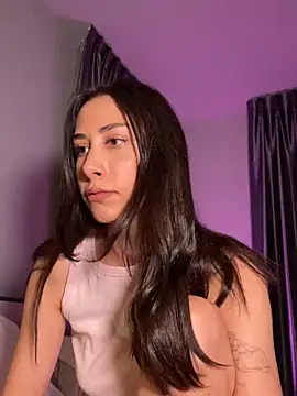 Snapshot of Sophiehii chatting on 09/26/25, 01:51 Sophiehii online show from 09/26/25, 01:51