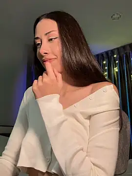 Snapshot of Sophiehii chatting on 01/10/26, 02:34 Sophiehii online show from 01/10/26, 02:34