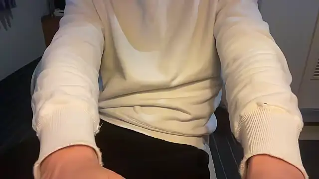 atom0407 online show from 12/03/25, 02:38