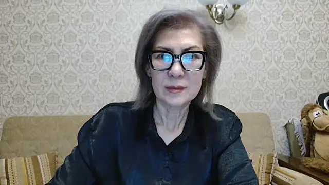 Elegant00Lady online show from 11/12/25, 02:21