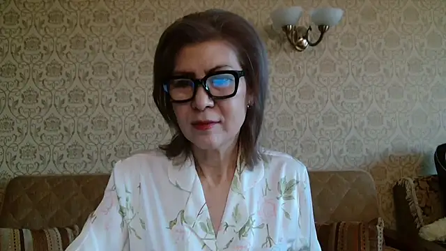 Elegant00Lady online show from 11/30/25, 02:56