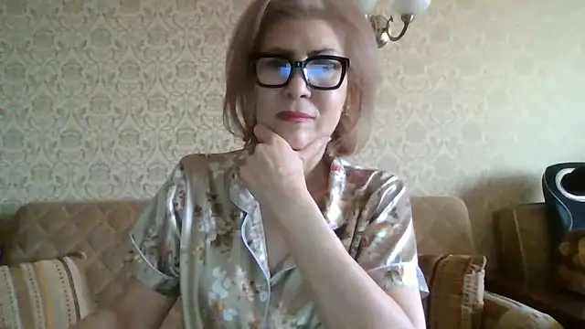 Snapshot of Elegant00Lady chatting on 06/18/26, 04:00 Elegant00Lady online show from 06/18/26, 04:00