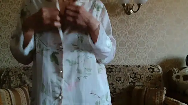 Elegant00Lady online show from 10/25/25, 06:12