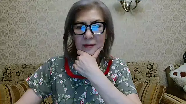 Elegant00Lady online show from 10/28/25, 05:34