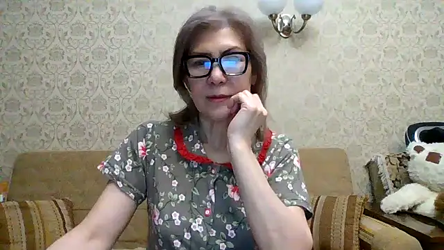 Elegant00Lady online show from 12/16/25, 04:22