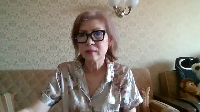 Snapshot of Elegant00Lady chatting on 06/15/26, 04:56 Elegant00Lady online show from 06/15/26, 04:56