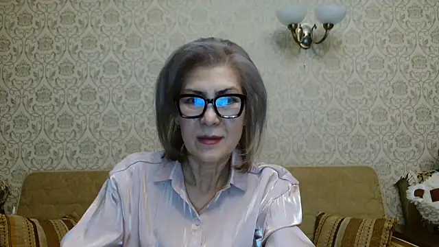 Elegant00Lady online show from 10/30/25, 03:53