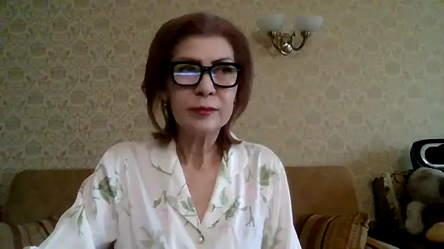 Elegant00Lady online show from 02/05/26, 03:24