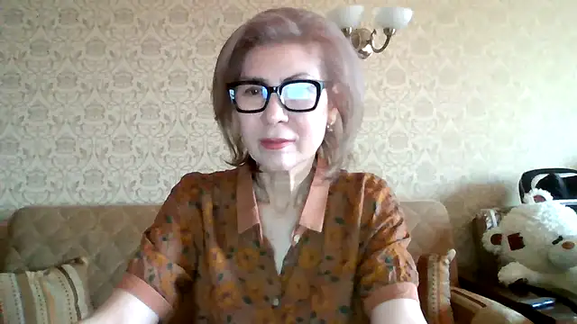 Elegant00Lady online show from 02/19/26, 11:07