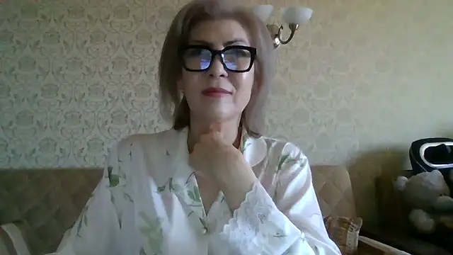 Snapshot of Elegant00Lady chatting on 07/05/26, 04:06 Elegant00Lady online show from 07/05/26, 04:06