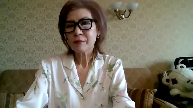 Elegant00Lady online show from 02/16/26, 04:33