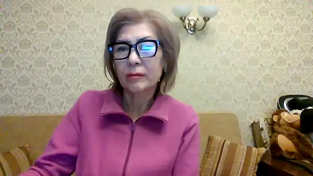 Snapshot of Elegant00Lady chatting on 03/18/26, 06:31 Elegant00Lady online show from 03/18/26, 06:31