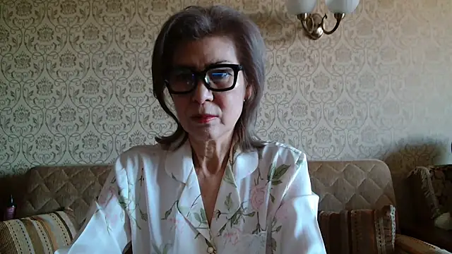 Elegant00Lady online show from 11/24/25, 03:17