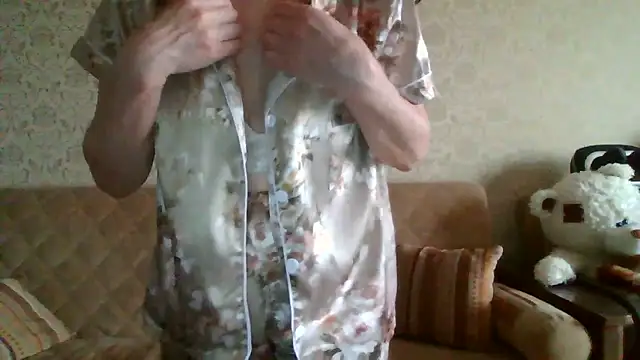 Snapshot of Elegant00Lady chatting on 06/11/26, 02:53 Elegant00Lady online show from 06/11/26, 02:53