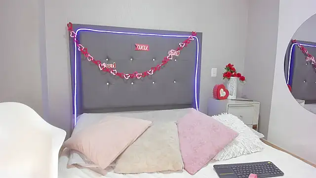 emma lye online show from 04/08/26, 08:43