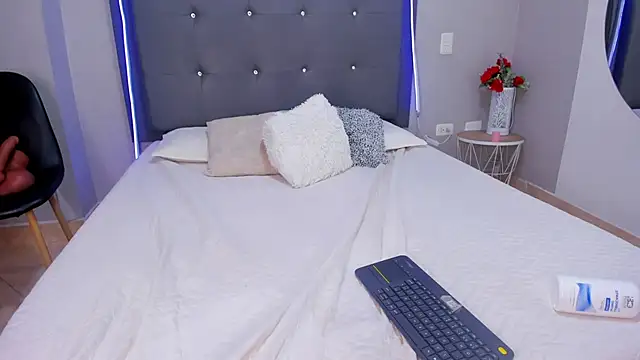 emma lye online show from 03/14/25, 12:43