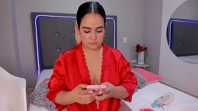 emma lye online show from 10/07/25, 11:50