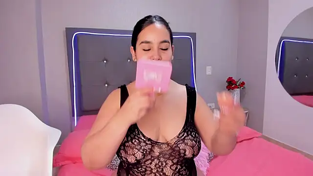 emma lye online show from 10/03/25, 10:33