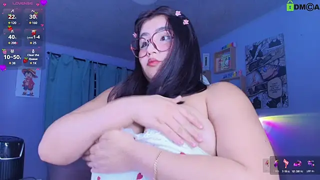 Snapshot of juli_juliana chatting on 06/21/26, 11:32 juli juliana online show from 06/21/26, 11:32