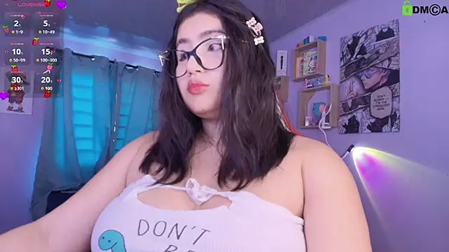 Snapshot of juli_juliana chatting on 05/19/26, 05:53 juli juliana online show from 05/19/26, 05:53