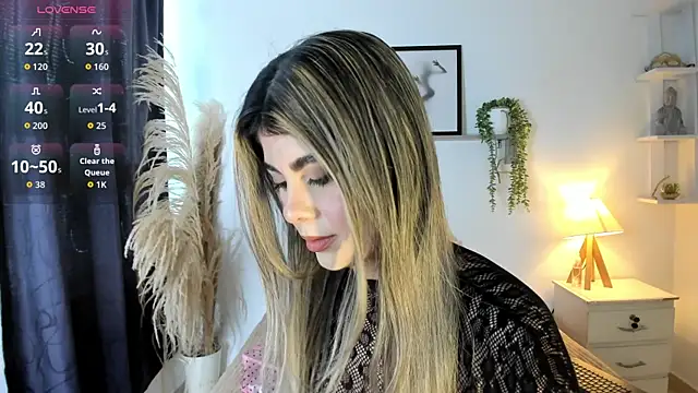 Abigail 29 online show from 11/30/25, 11:55