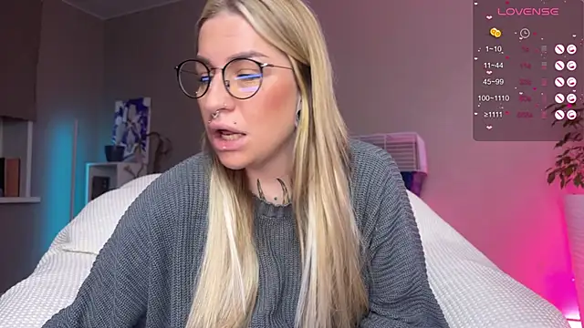 Tanya Acid online show from 12/18/25, 04:17