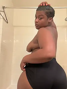 Prettynthick12 online show from 06/01/26, 11:54