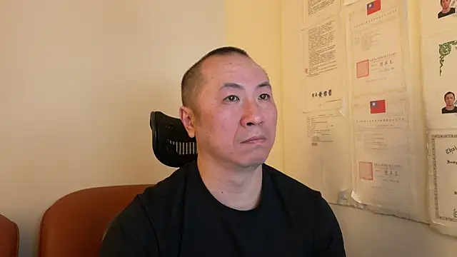 chih515 online show from 01/29/25, 02:51