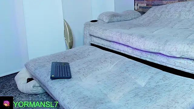 Snapshot of zaiin_diesel chatting on 11/07/25, 11:19 zaiin diesel online show from 11/07/25, 11:19