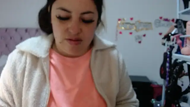 Snapshot of lanaqueen699 chatting on 10/08/25, 12:17 lanaqueen699 online show from 10/08/25, 12:17