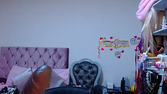 lanaqueen699 online show from 03/19/26, 12:16