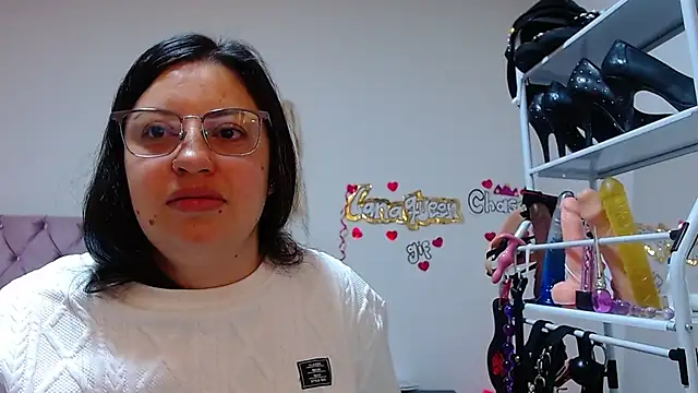 Snapshot of lanaqueen699 chatting on 10/06/25, 12:17 lanaqueen699 online show from 10/06/25, 12:17