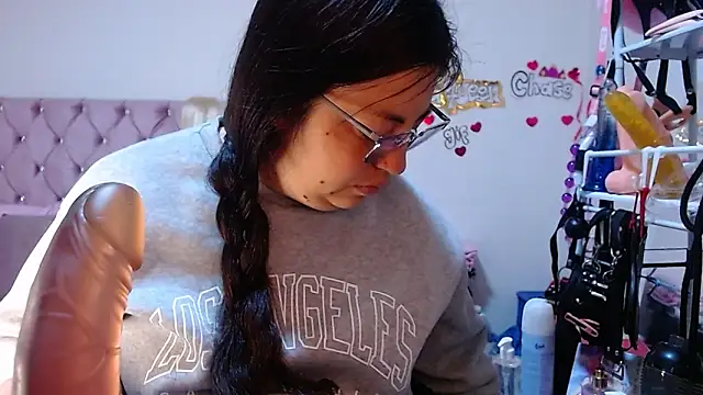 Snapshot of lanaqueen699 chatting on 02/26/26, 12:27 lanaqueen699 online show from 02/26/26, 12:27